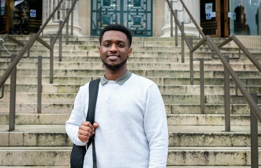 Support Leeds students. Give to the University of Leeds. Donate now ...
